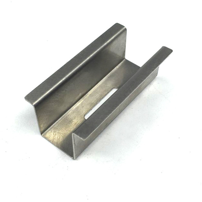 Deeltjes voor de vervaardiging van platen van roestvrij staal met op maat gemaakte ontwerp